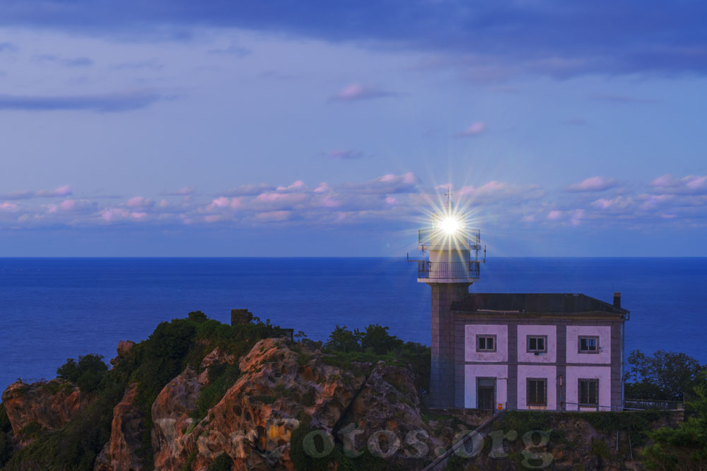 Atardecer en el faro Getaria
